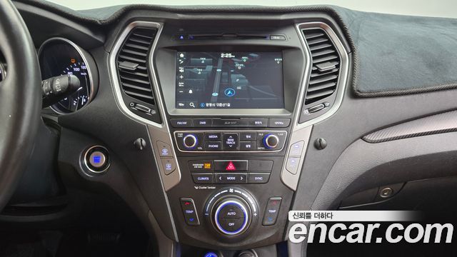 Hyundai Santafe 2016 — photo 12