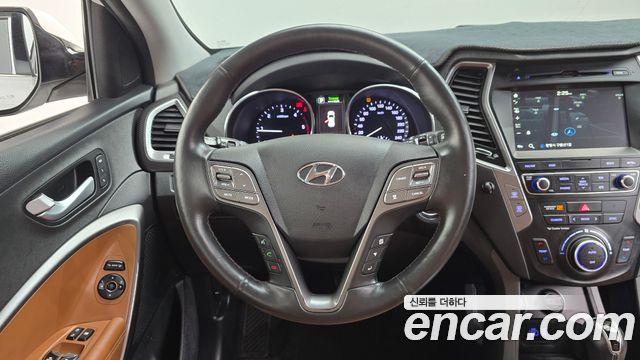 Hyundai Santafe 2016 — photo 13
