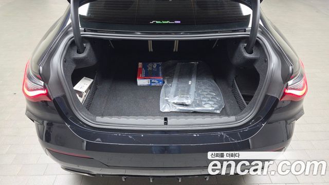 BMW 4-Series 2021 — photo 25