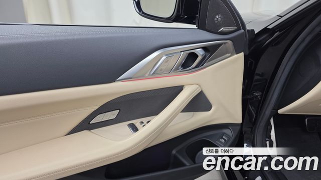 BMW 4-Series 2021 — photo 29