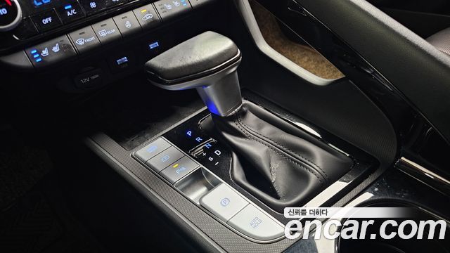 Hyundai AVANTE 2021 — photo 12