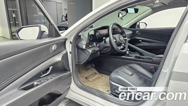 Hyundai AVANTE 2021 — photo 13