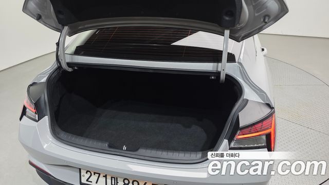 Hyundai AVANTE 2021 — photo 24