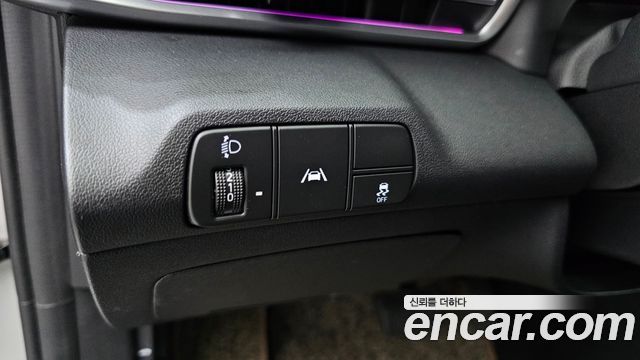 Hyundai AVANTE 2021 — photo 26