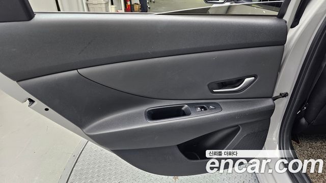 Hyundai AVANTE 2021 — photo 15