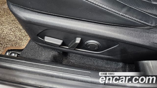 Hyundai AVANTE 2021 — photo 33