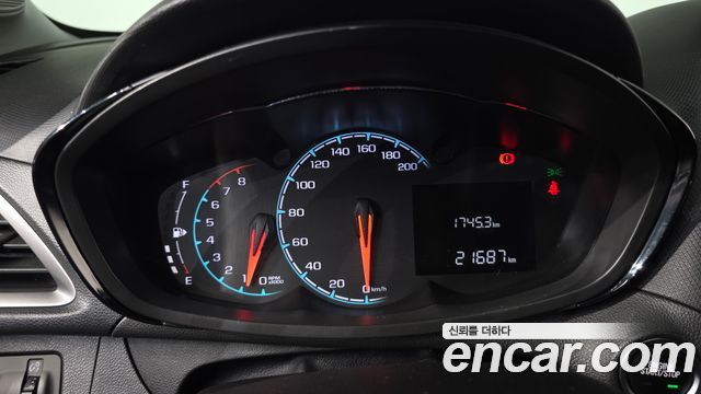Chevrolet Korea Spark 2021 — photo 11