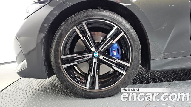 BMW 3-Series 2025 — photo 5