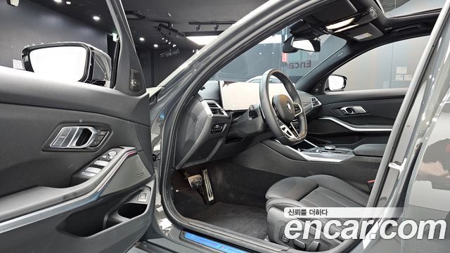 BMW 3-Series 2025 — photo 13