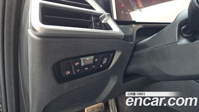 BMW 3-Series 2025 — photo 26