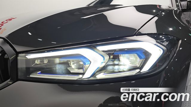 BMW 3-Series 2025 — photo 8