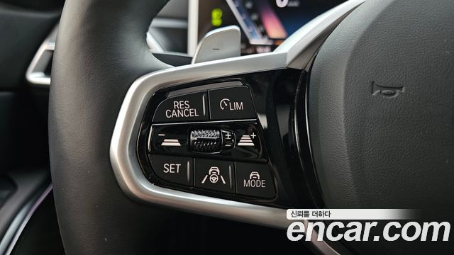 BMW 3-Series 2025 — photo 30