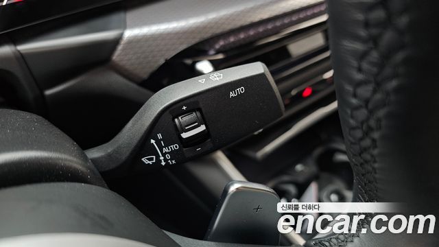 BMW 3-Series 2025 — photo 32