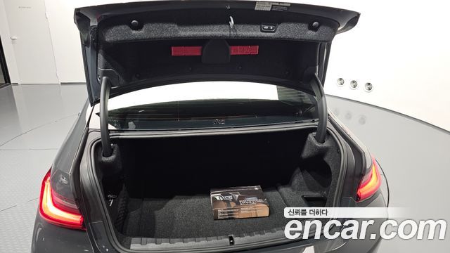 BMW 3-Series 2025 — photo 36