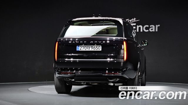 Land Rover Range Rover 2026 — photo 4