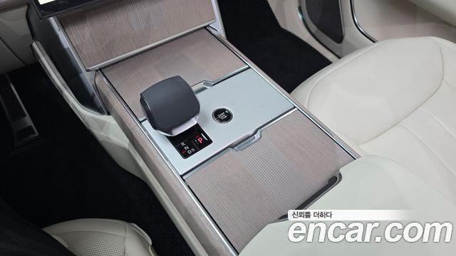 Land Rover Range Rover 2026 — photo 9