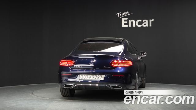 Mercedes-Benz C-Class 2019 — photo 4
