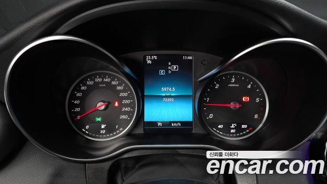 Mercedes-Benz C-Class 2019 — photo 8