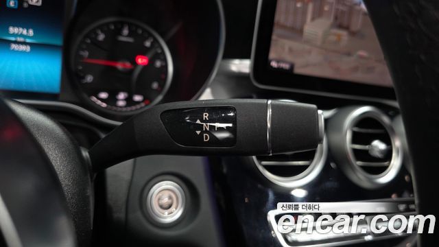 Mercedes-Benz C-Class 2019 — photo 9