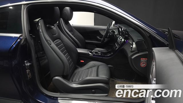 Mercedes-Benz C-Class 2019 — photo 11