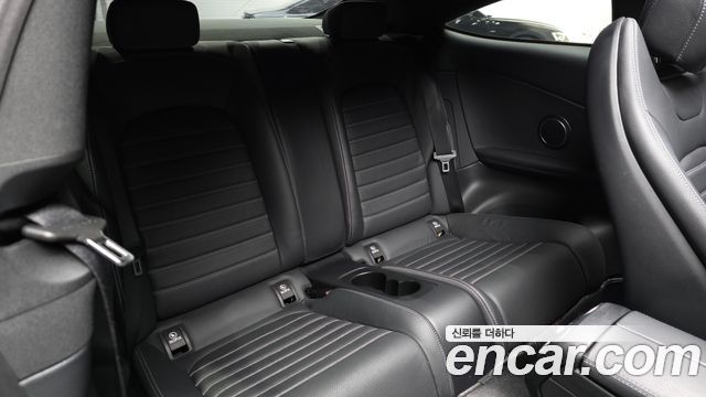 Mercedes-Benz C-Class 2019 — photo 12