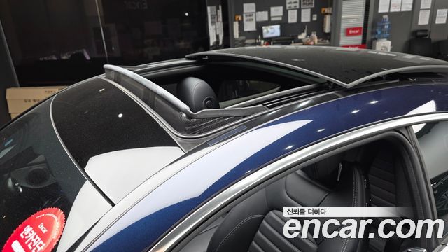Mercedes-Benz C-Class 2019 — photo 18