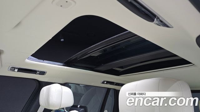 Land Rover Range Rover 2026 — photo 18