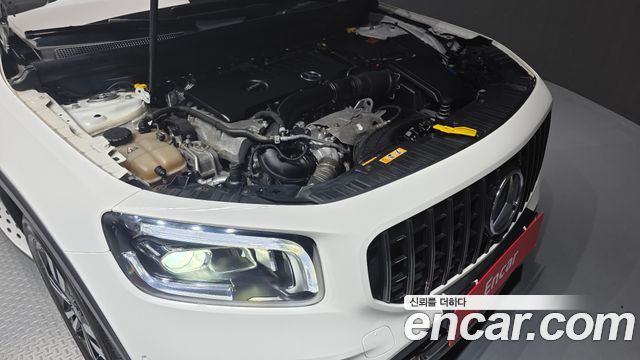Mercedes-Benz GLB-Class 2021 — photo 6