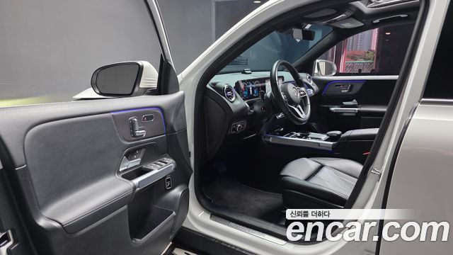 Mercedes-Benz GLB-Class 2021 — photo 13