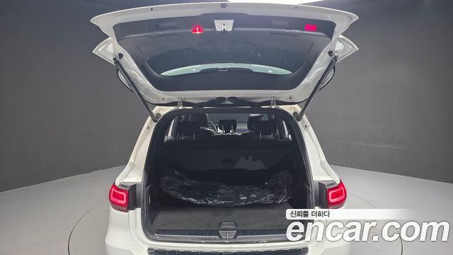 Mercedes-Benz GLB-Class 2021 — photo 23
