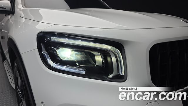 Mercedes-Benz GLB-Class 2021 — photo 8