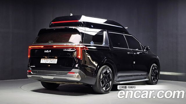Kia Canival 2025 — photo 2