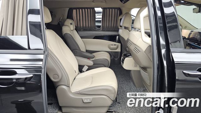 Kia Canival 2025 — photo 18