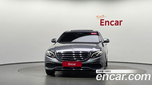 Mercedes-Benz E-Class 2018 — photo 3