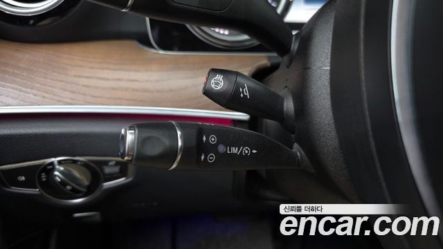 Mercedes-Benz E-Class 2018 — photo 30