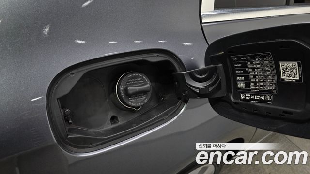 Mercedes-Benz E-Class 2018 — photo 36