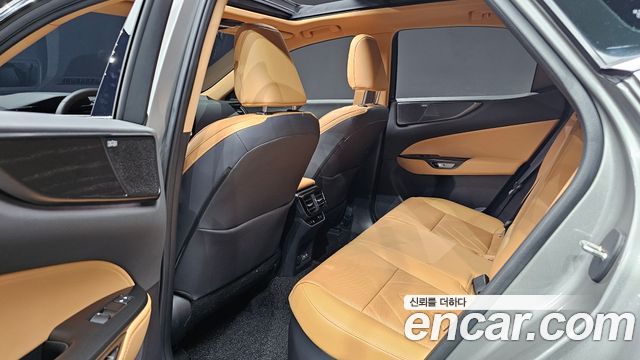 Lexus NX 2025 — photo 12