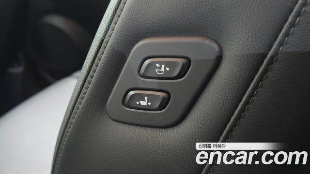 Hyundai Kona 2022 — photo 31