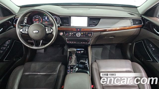 Kia K7 2016 — photo 10