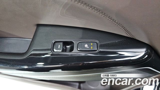 Kia K7 2016 — photo 22