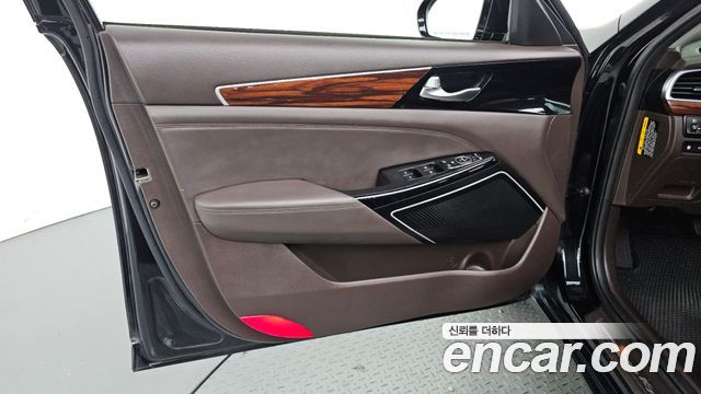 Kia K7 2016 — photo 14