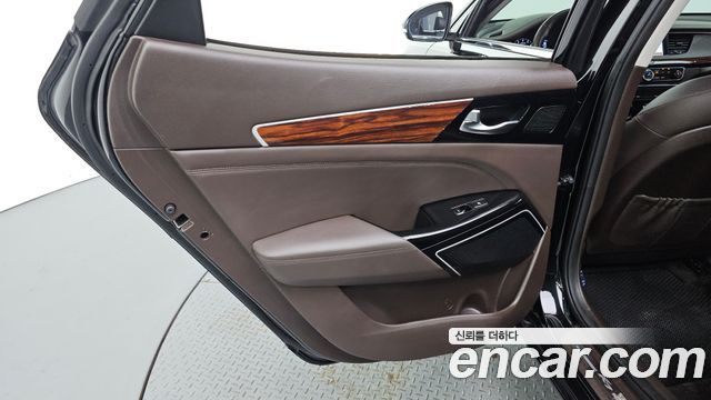 Kia K7 2016 — photo 15
