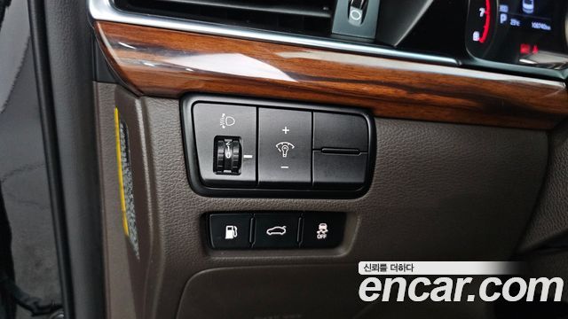 Kia K7 2016 — photo 27