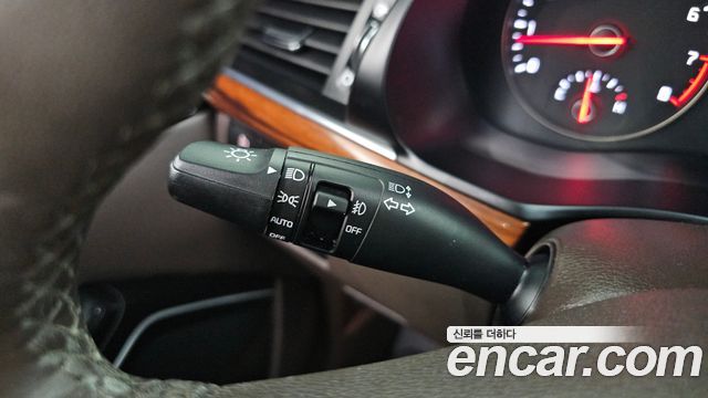 Kia K7 2016 — photo 29