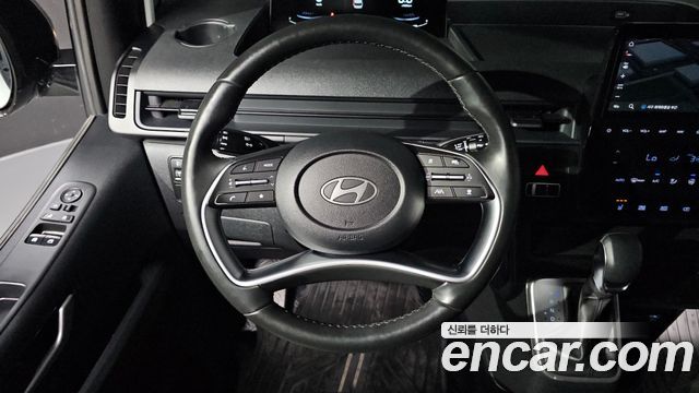 Hyundai Staria 2025 — photo 19