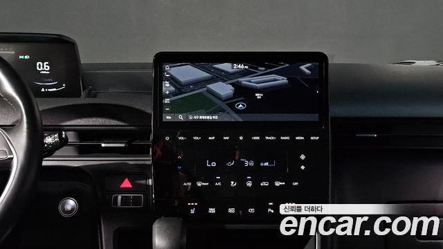 Hyundai Staria 2025 — photo 20