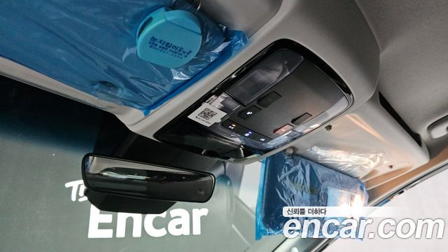 Hyundai Staria 2025 — photo 25