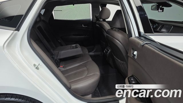 Kia K5 2020 — photo 12
