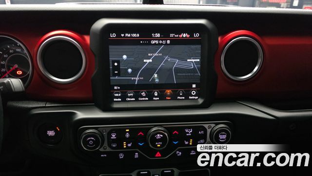 Jeep Gladiator 2021 — photo 20