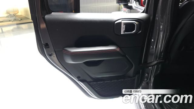 Jeep Gladiator 2021 — photo 15
